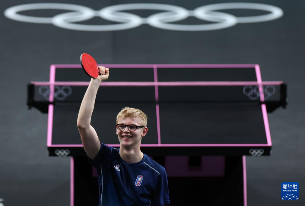 列队礼中背 列队礼中背